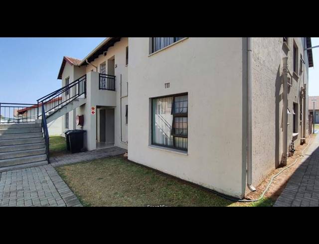 3 BEDROOM TOWNHOUSE FOR SALE IN PARKRAND